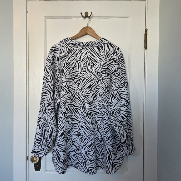 Cynthia Rowley Linen Shirt – 3X – White/Black Zebra Print - Picture 5 of 7